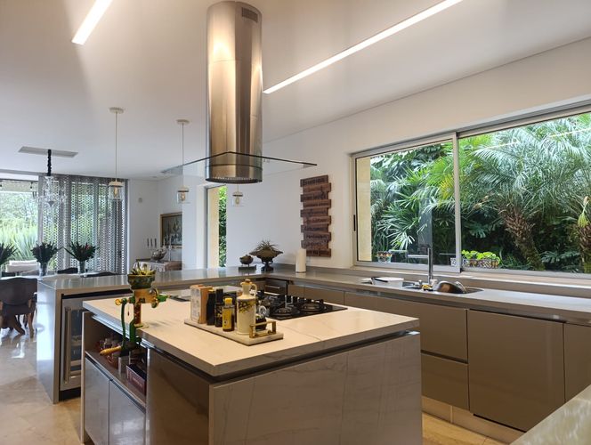 Casa de 4 alcobas en venta en El Poblado, Medellín, 590 m² · foto 9 de 20