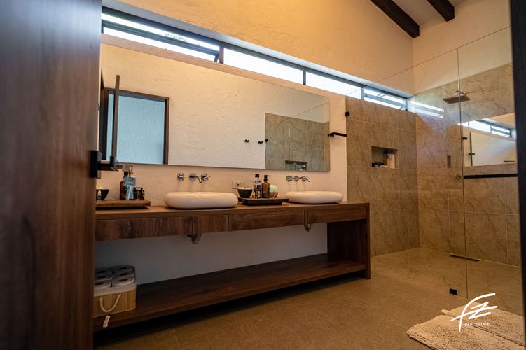 Casa de 4 alcobas en venta en El Salado, Guarne, 360 m² · foto 12 de 23