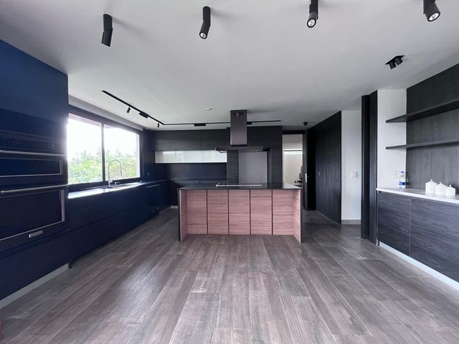 Casa de 4 alcobas en venta en Escobero, Envigado, 507 m² · foto 5 de 20