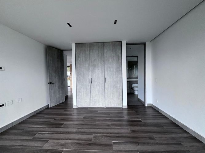Casa de 4 alcobas en venta en Escobero, Envigado, 507 m² · foto 11 de 20