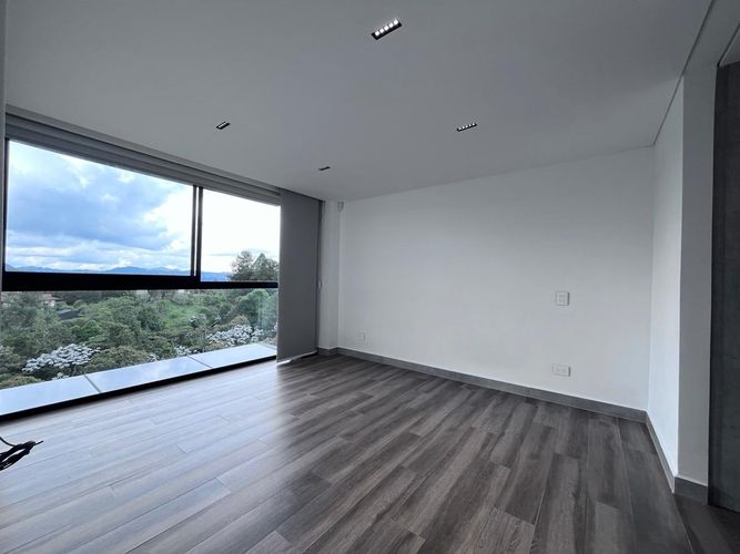 Casa de 4 alcobas en venta en Escobero, Envigado, 507 m² · foto 13 de 20