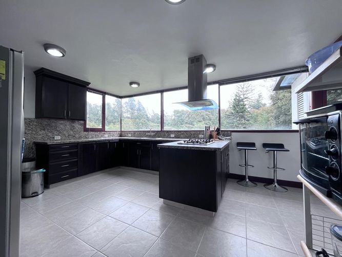 Casa de 4 alcobas en venta en Escobero, Envigado, 450 m² · foto 5 de 19