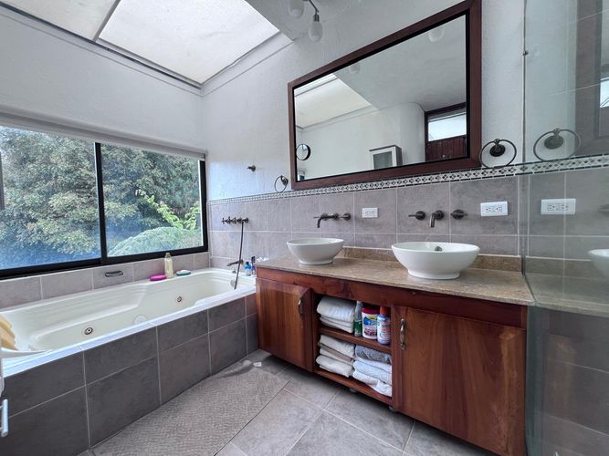 Casa de 4 alcobas en venta en Escobero, Envigado, 450 m² · foto 16 de 19