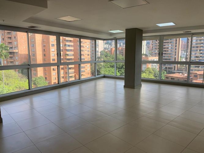 Oficina en arriendo en El Poblado, Medellín, 280 m² · foto 9 de 18