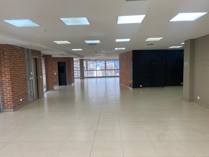 Oficina en arriendo en El Poblado, Medellín, 280 m² · foto 11 de 18