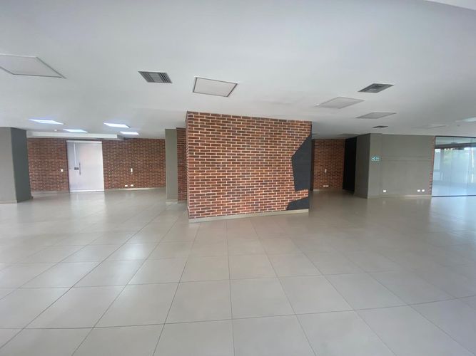 Oficina en arriendo en El Poblado, Medellín, 280 m² · foto 13 de 18