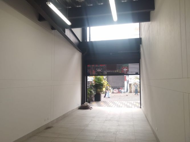 Local en arriendo en Entre Amigos, Sabaneta, 97 m² · foto 2 de 15