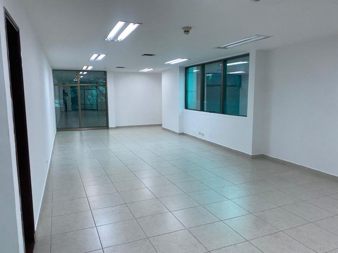 Oficina en arriendo en El Poblado, Medellín, 70 m² · foto 5 de 16