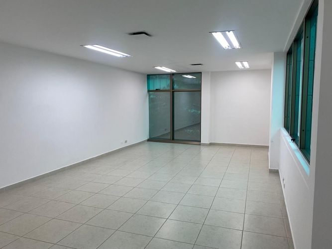 Oficina en arriendo en El Poblado, Medellín, 70 m² · foto 9 de 16