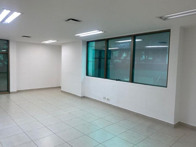 Oficina en arriendo en El Poblado, Medellín, 70 m² · foto 13 de 16