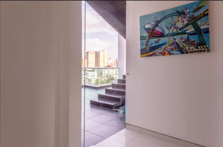 Apartamento de 3 alcobas en venta en Cr. Puerta Del Sol, Barranquilla, 187 m² · foto 5 de 16