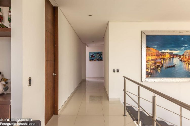 Apartamento de 3 alcobas en venta en Cr. Puerta Del Sol, Barranquilla, 187 m² · foto 8 de 16