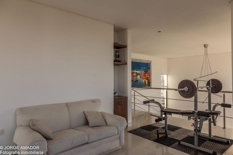 Apartamento de 3 alcobas en venta en Cr. Puerta Del Sol, Barranquilla, 187 m² · foto 9 de 16