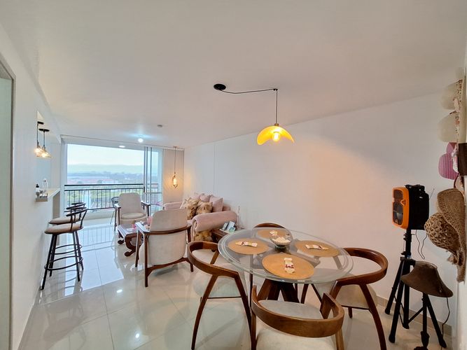 Apartamento de 2 alcobas en venta en Ciudad Country, Jamundí, 77 m² · foto 2 de 24