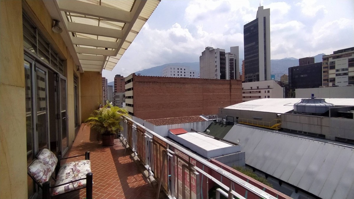 Apartment for sale in La candelaria, Medellín 2