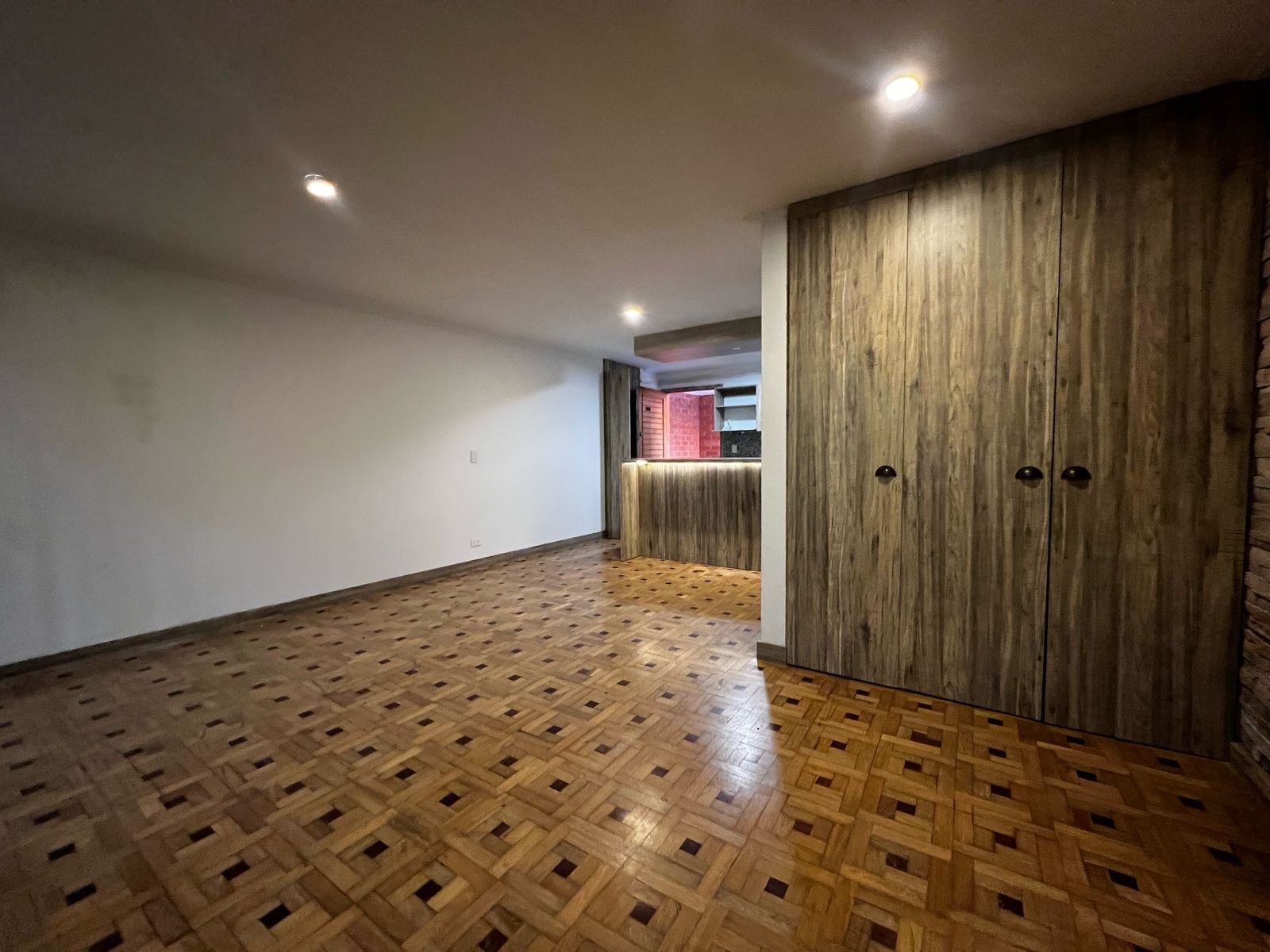 Apartamento en arriendo en El Poblado, Medellín · foto 2 de 16