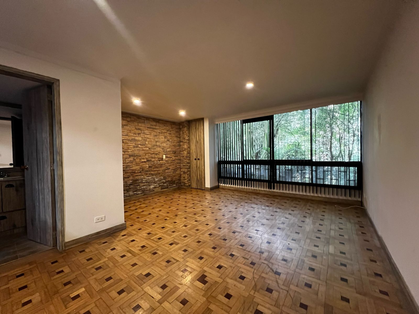 Apartamento en arriendo en El Poblado, Medellín · foto 3 de 16
