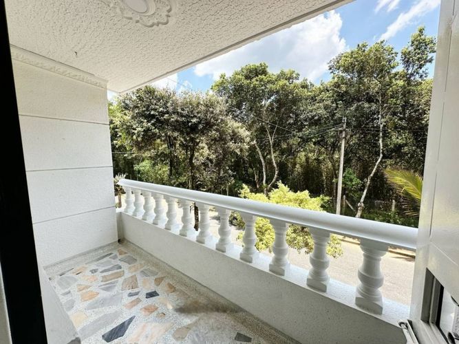 Apartamento de 5 alcobas en venta en Granjas De Provenza, Bucaramanga, 250 m² · foto 2 de 13
