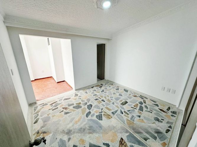 Apartamento de 5 alcobas en venta en Granjas De Provenza, Bucaramanga, 250 m² · foto 3 de 13