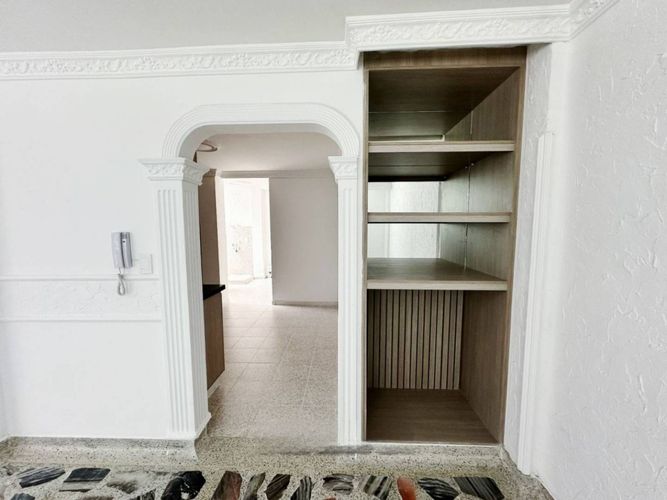 Apartamento de 5 alcobas en venta en Granjas De Provenza, Bucaramanga, 250 m² · foto 4 de 13