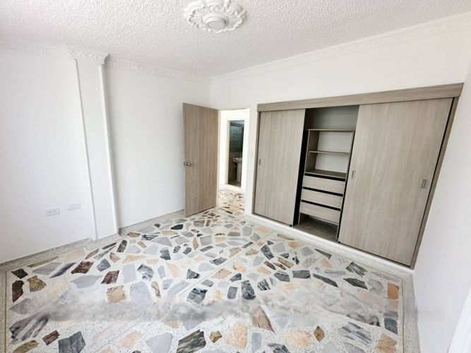 Apartamento de 5 alcobas en venta en Granjas De Provenza, Bucaramanga, 250 m² · foto 7 de 13