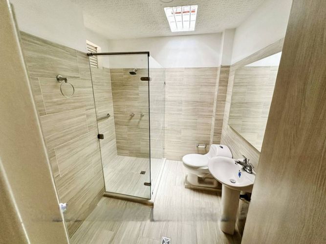 Apartamento de 5 alcobas en venta en Granjas De Provenza, Bucaramanga, 250 m² · foto 10 de 13