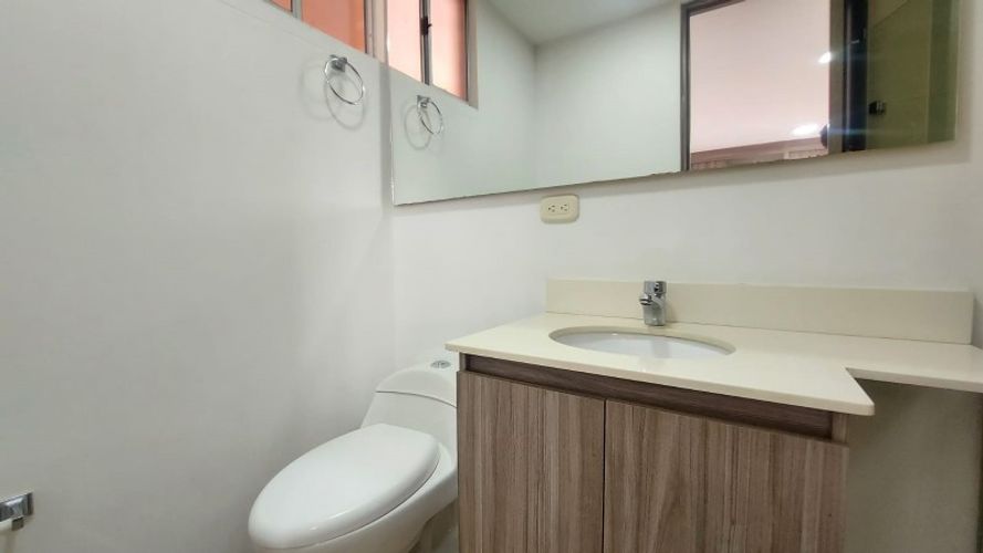 Apartamento de 2 alcobas en venta en El Tambo, La Ceja, 64 m² · foto 10 de 13