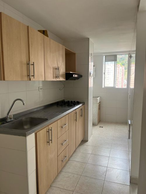 Apartamento de 3 alcobas en venta en Bello, 63 m² · foto 19 de 24