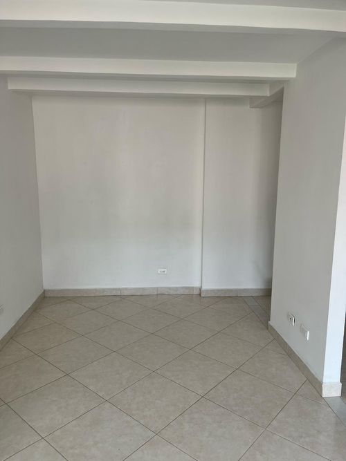 Apartamento de 3 alcobas en venta en Bello, 63 m² · foto 17 de 24