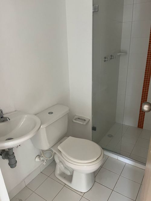 Apartamento de 3 alcobas en venta en Bello, 63 m² · foto 11 de 24