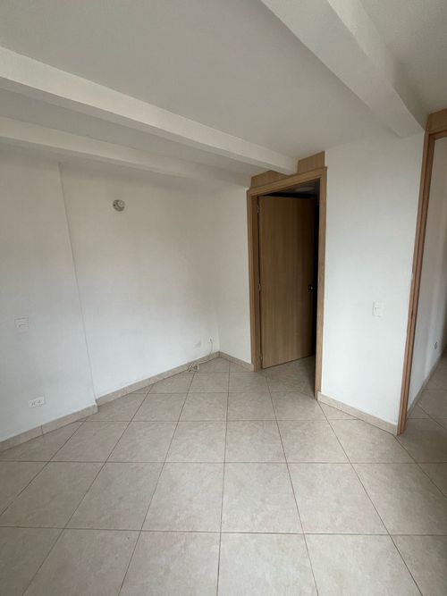 Apartamento de 3 alcobas en venta en Bello, 63 m² · foto 7 de 24