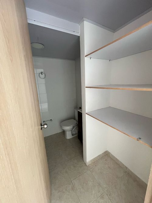 Apartamento de 3 alcobas en venta en Bello, 63 m² · foto 10 de 24