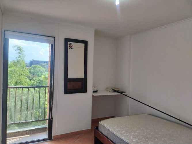 Apartamento de 3 alcobas en venta en El Poblado, Medellín, 86 m² · foto 12 de 17