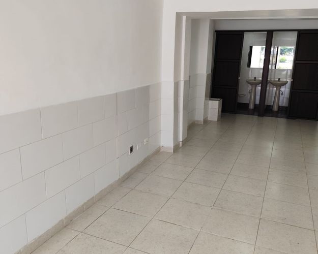 Local en arriendo en Cristo Rey, Medellín, 65 m² · foto 2 de 11
