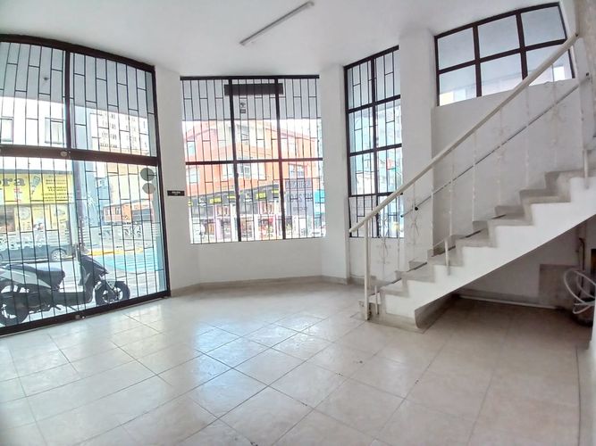 Local en arriendo en Sector Lago Uribe, Pereira, 155 m² · foto 2 de 15