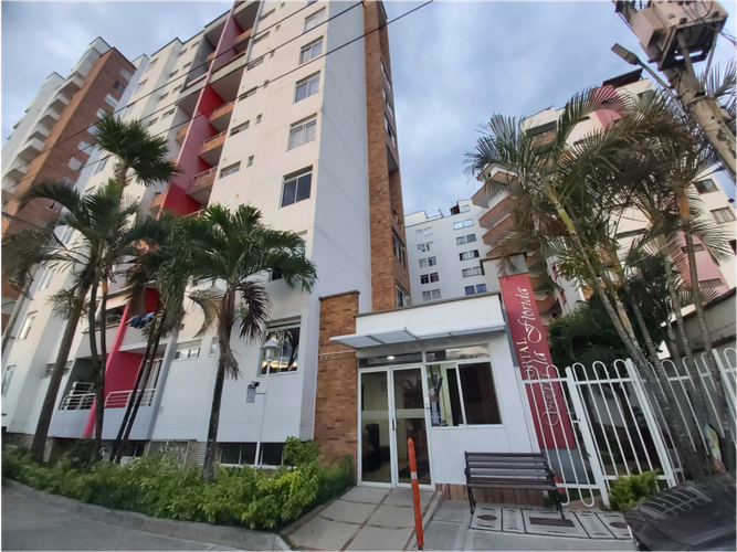 Apartamento de 4 alcobas en venta en Granjas De Provenza, Bucaramanga, 149 m² · foto 2 de 16