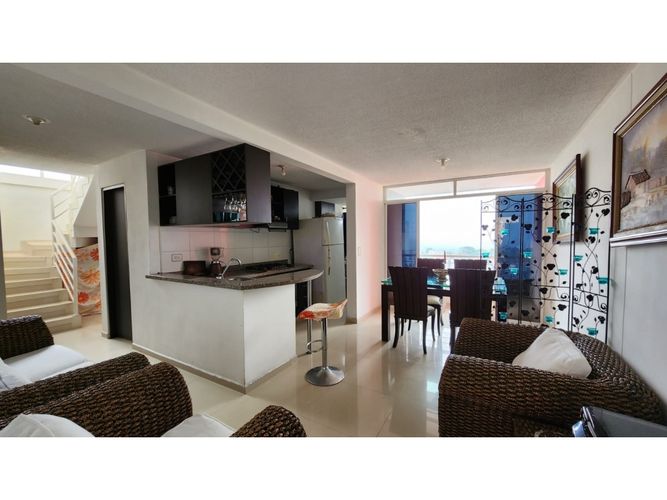 Apartamento de 4 alcobas en venta en Granjas De Provenza, Bucaramanga, 149 m² · foto 3 de 16