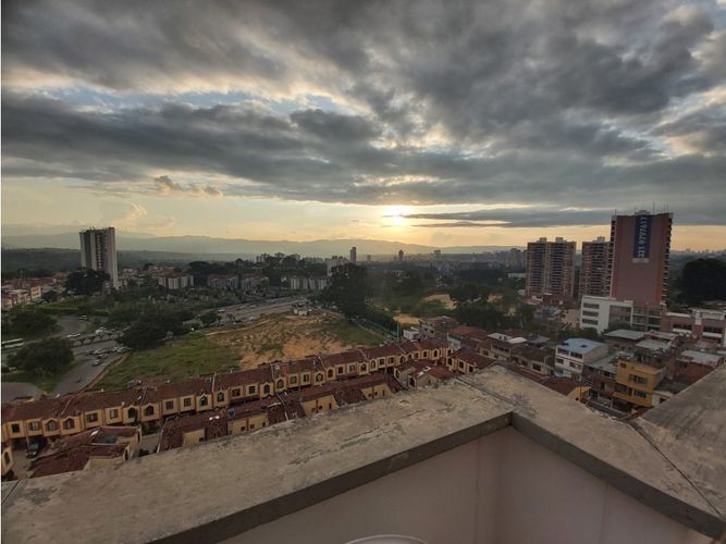 Apartamento de 4 alcobas en venta en Granjas De Provenza, Bucaramanga, 149 m² · foto 7 de 16