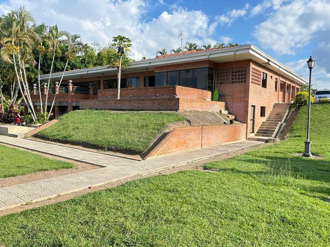 Casa en venta en Cerritos, Pereira · foto 2 de 24