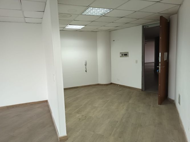 Oficina en venta en Siberia, Cota, 63 m² · foto 3 de 8