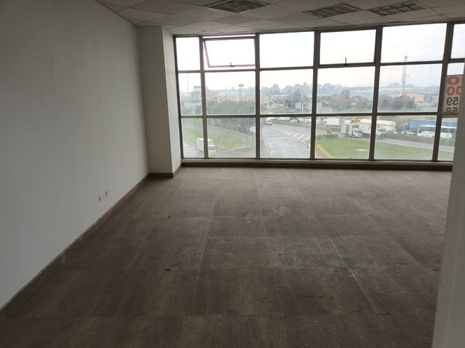 Oficina en venta en Siberia, Cota, 63 m² · foto 7 de 8