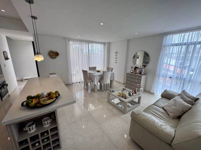 Apartamento en venta en Ciudad Jardin, Cali · foto 4 de 15