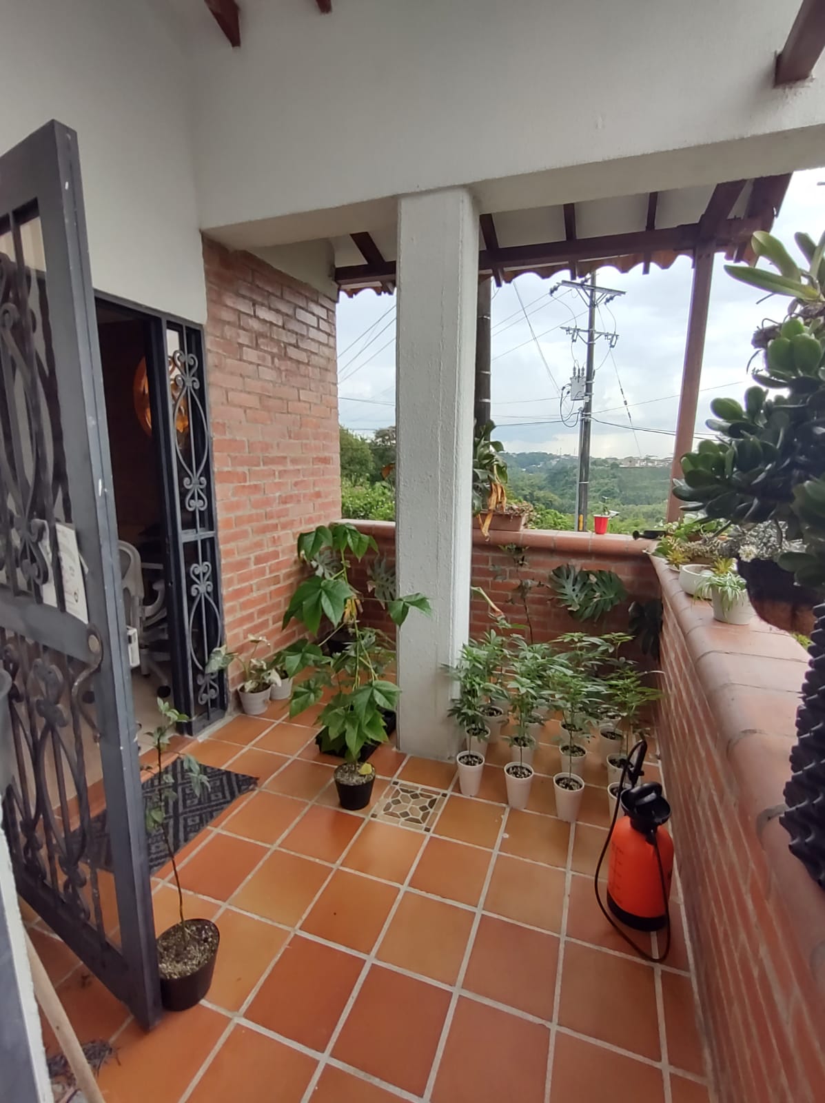 Casa en venta en El Poblado Ii Etapa, Pereira · foto 9 de 17