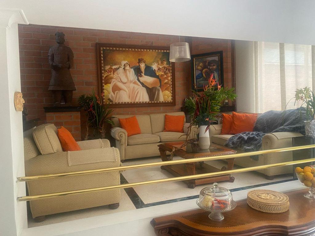 Casa en venta en El Poblado, Medellín [No disponible] 2