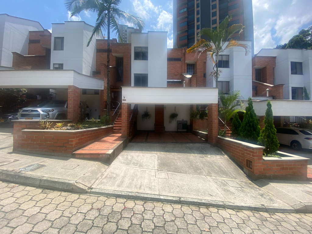 Casa en venta en El Poblado, Medellín [No disponible] 3