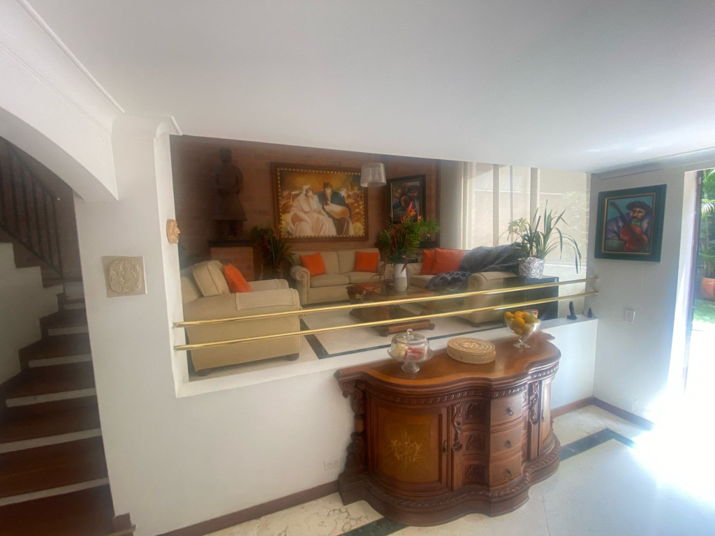 Casa en venta en El Poblado, Medellín [No disponible] 4