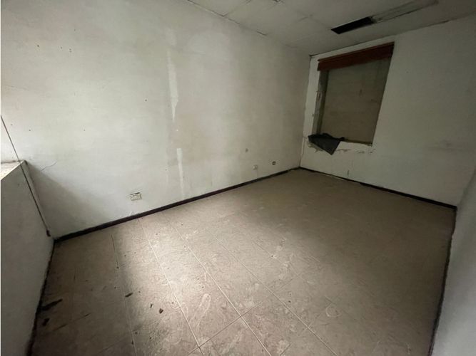 Local en arriendo en Boston, Medellín, 75 m² · foto 2 de 4