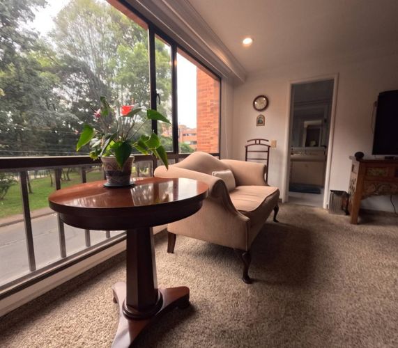 Apartamento de 3 alcobas en venta en Chicó Navarra, Bogotá, 230 m² · foto 2 de 24