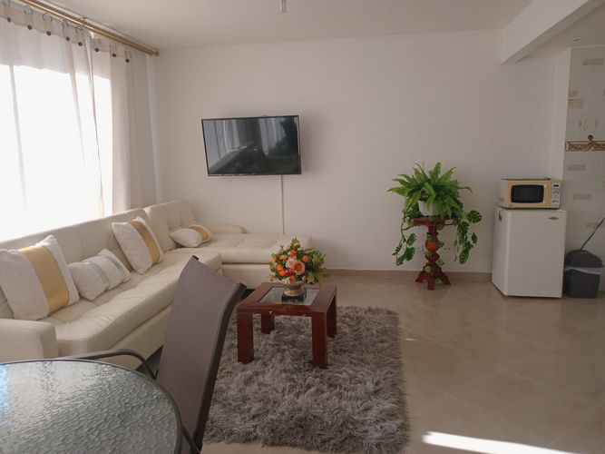 Apartamento de 2 alcobas en arriendo en El Poblado, Medellín, 89 m² · foto 3 de 14