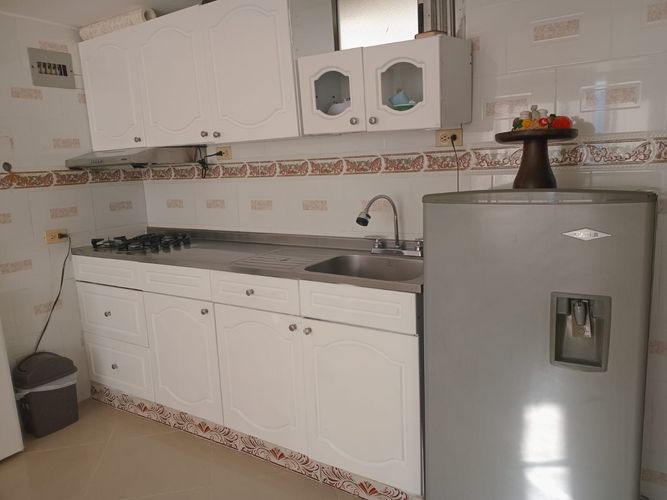 Apartamento de 2 alcobas en arriendo en El Poblado, Medellín, 89 m² · foto 6 de 14